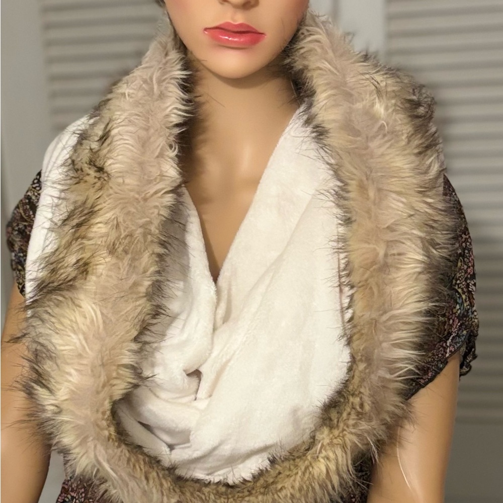 Vintage Dennis Basso fur lined hood / scarf